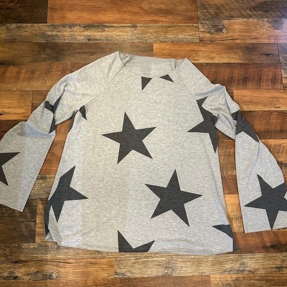 Tops - Lightweight Starry Long Sleeve - Perfect for Spring!